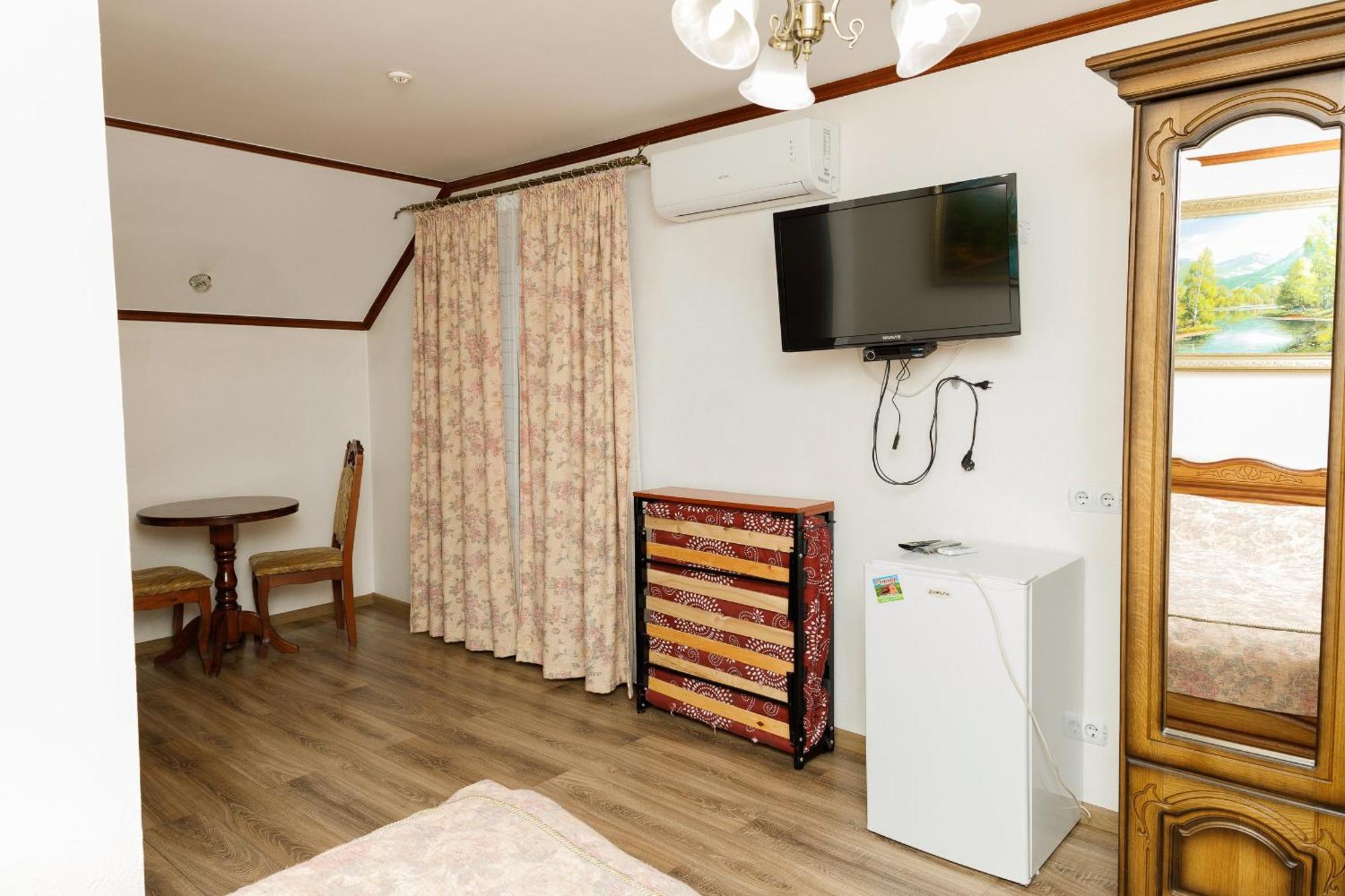 Gostyniy Dvir Synevir Hotel Hồ Hồ Synevyr Ngoại thất bức ảnh